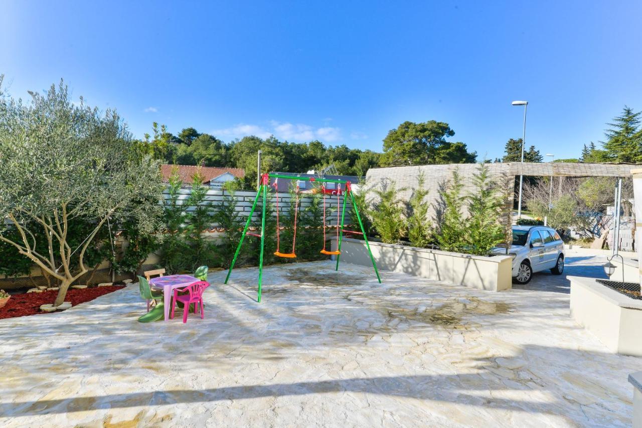 Villa Niko With Private Swimming Pool Задар Екстериор снимка